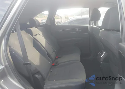 2019 Kia Sorento 3.3L Lx z USA, uszkodzony, nr VIN 5XYPG4A52KG488991